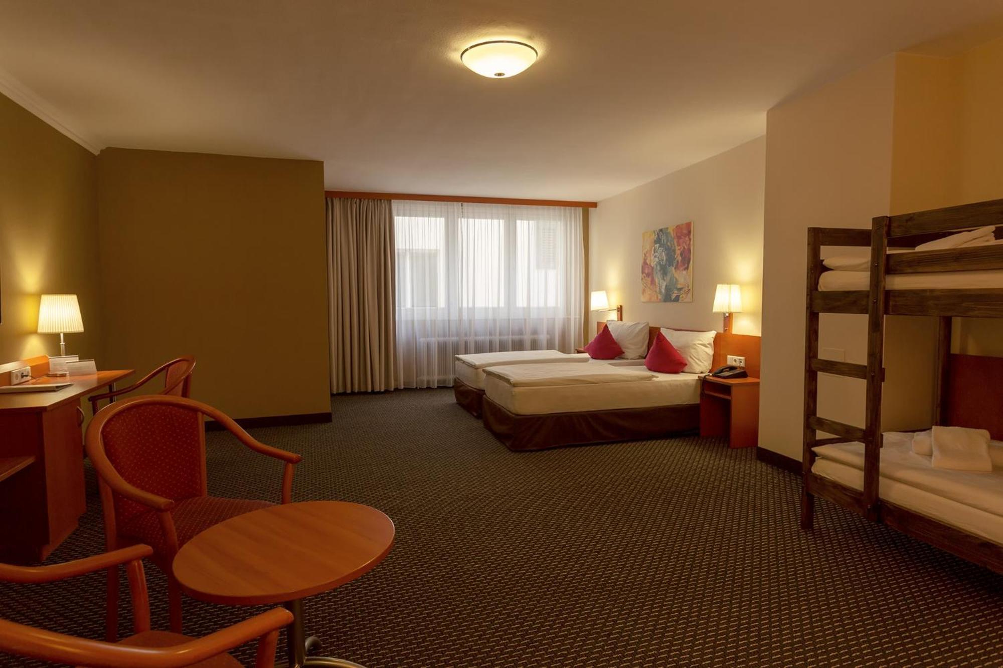 Central Hotel Loewen Feldkirch Bilik gambar